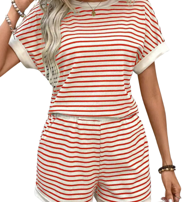 ZENAIDA™ – Striped Print Batwing Sleeve Tee & Shorts Set