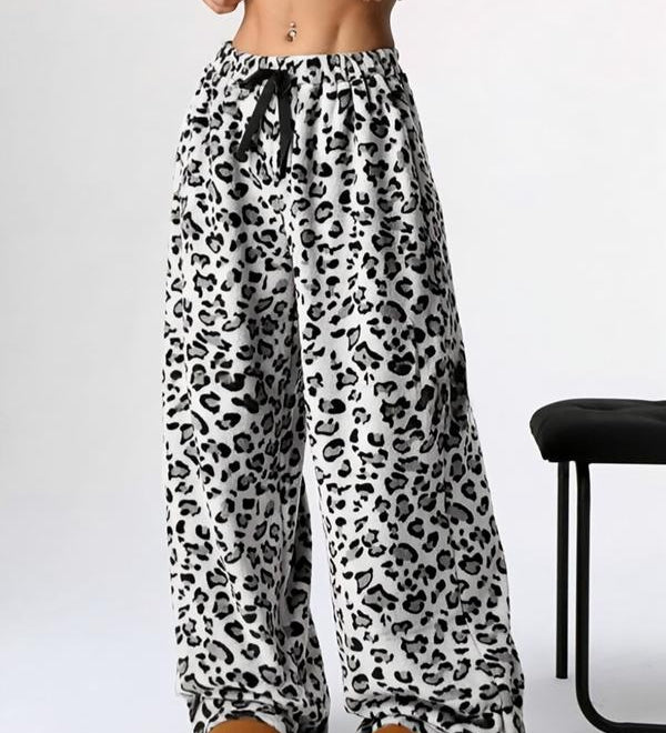 AMBER™ - Comfortable Plaid Straight Pants for Cold Weather Wear