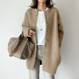 Vânia - Luxurious Knit Cardigan
